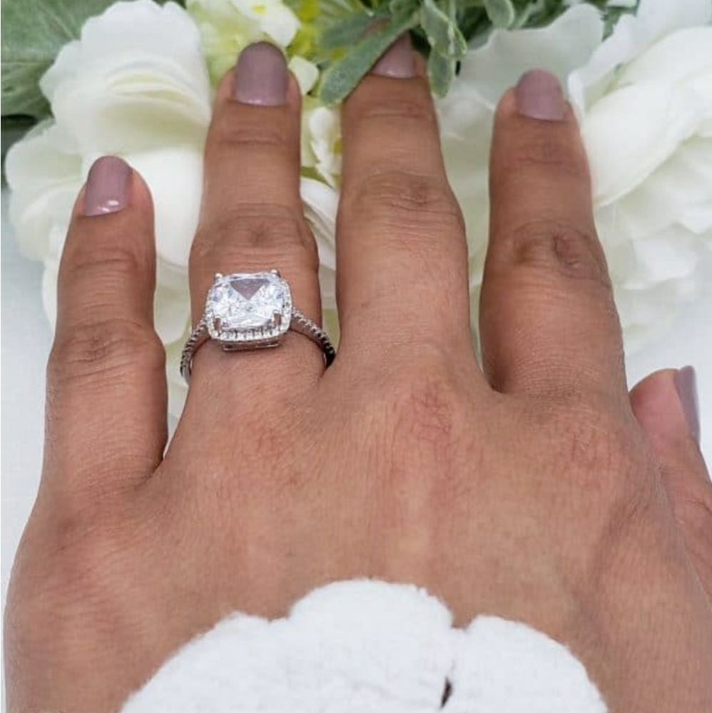 🥰 MINA ENGAGEMENT RING - Picture 2 of 9